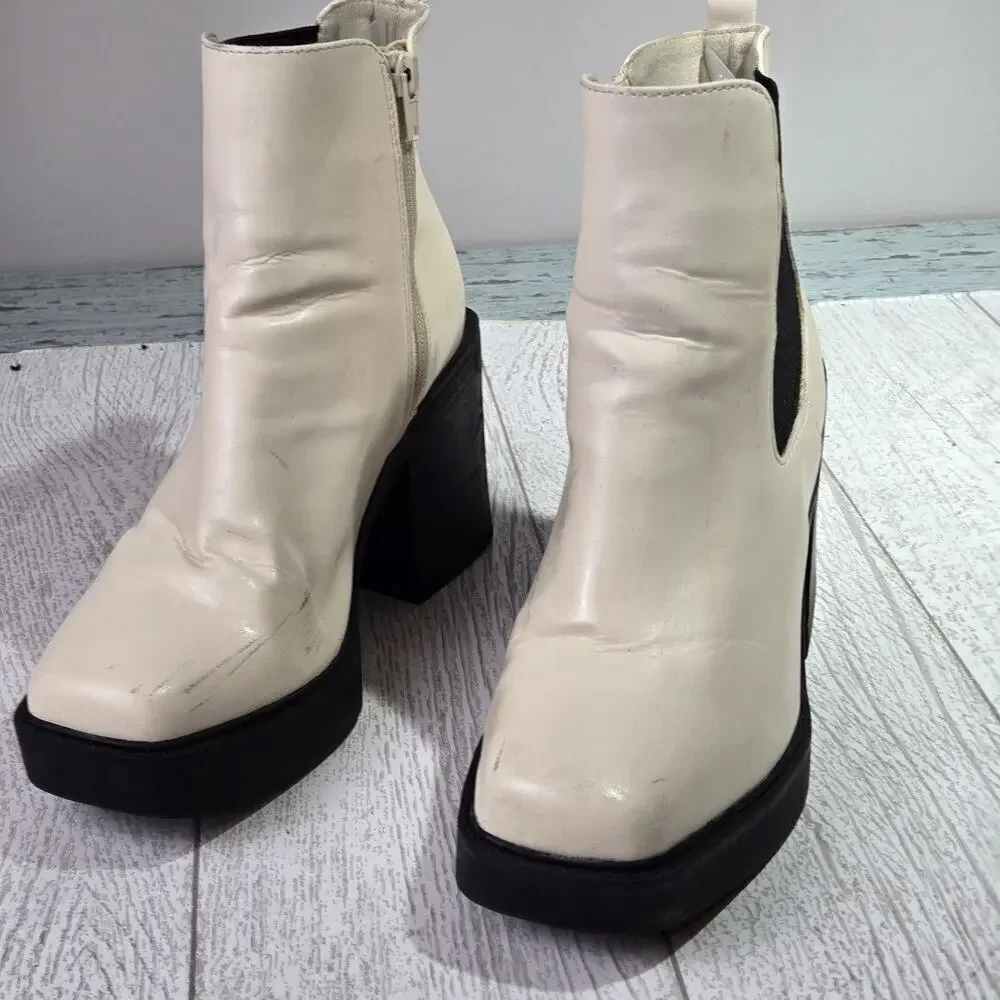 Mia Boots Womens 6.5 Gwyn Chelsea Platform Zip Ankle Bootie White Faux Leather